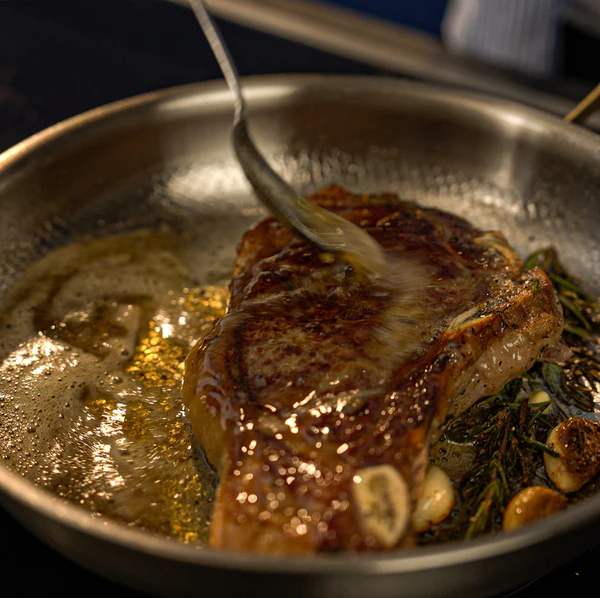 TitanPro™ G5 Stekpanna i Titanium